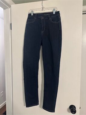 American Eagle Dark Denim Mom Jeans, Size 0, Gently Worn, Non-Smoking Home